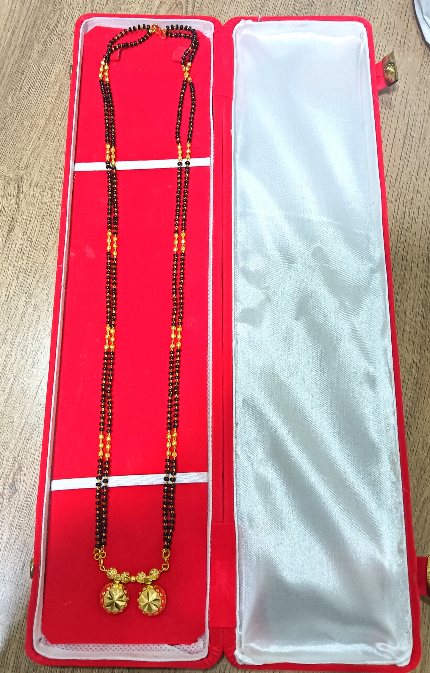 Vibha Vati Mangalsutra Maharshtrian Style